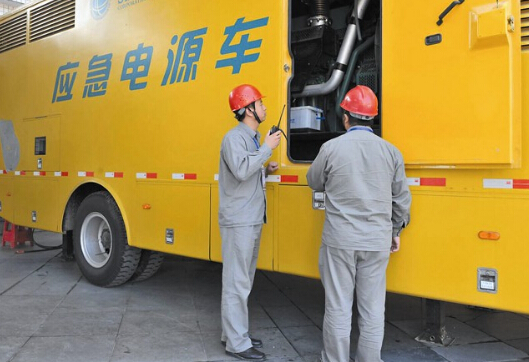 乐平如何清理被灰尘覆盖的机油散热器？